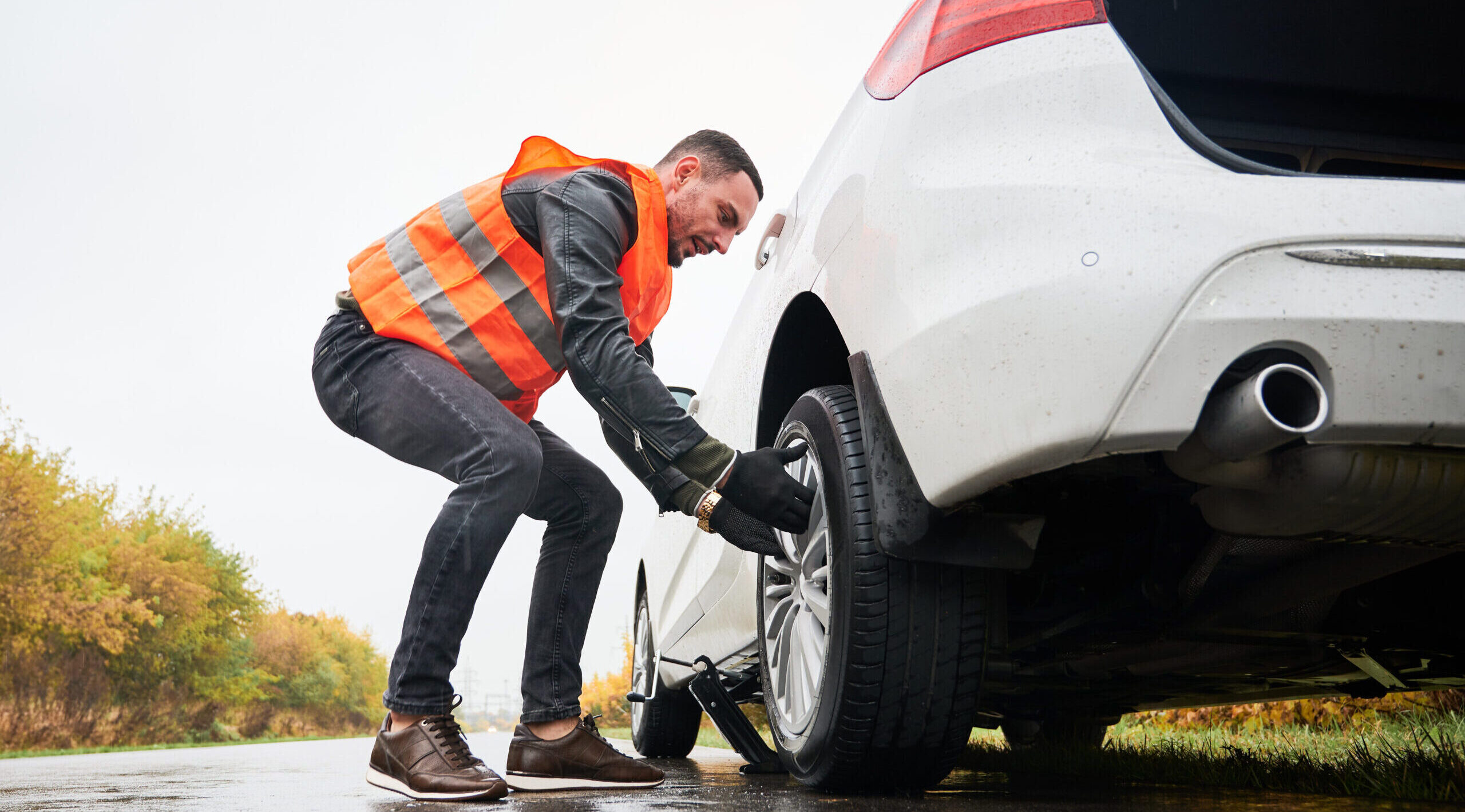 How Winter Weather Increases Car Recovery UK Call-Outs (And What Drivers Can Do)